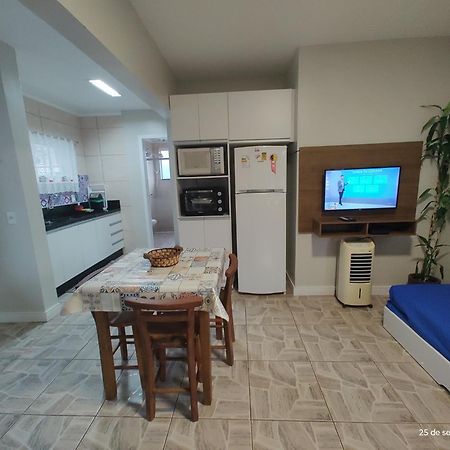 Residencial Bernardo 1 Dormitorio Florianópolis Екстериор снимка